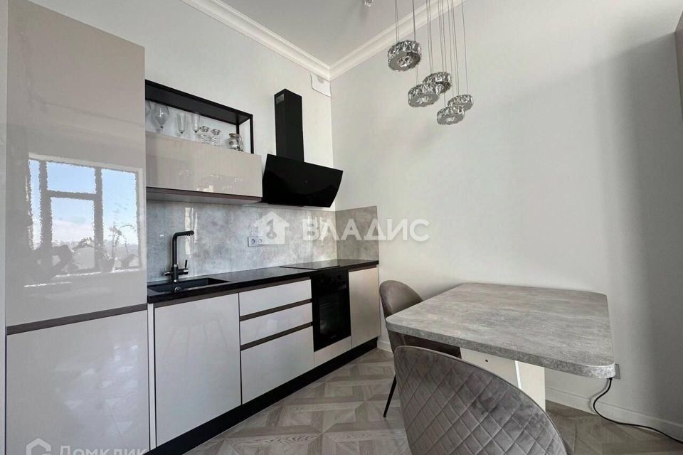 Продаётся 1-комнатная квартира, 47.2 м²