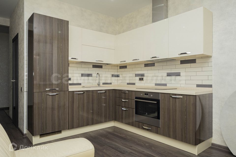 Продаётся 2-комнатная квартира, 71.6 м²