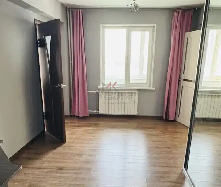 Продаётся 4-комнатная квартира, 74 м²