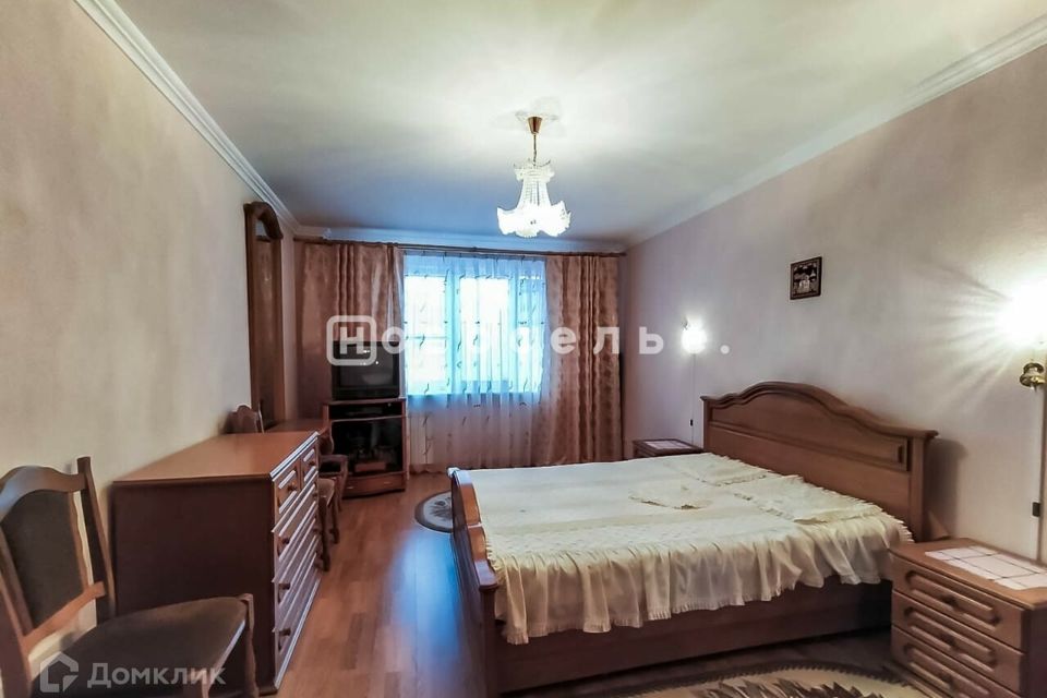 Продаётся 4-комнатная квартира, 115 м²