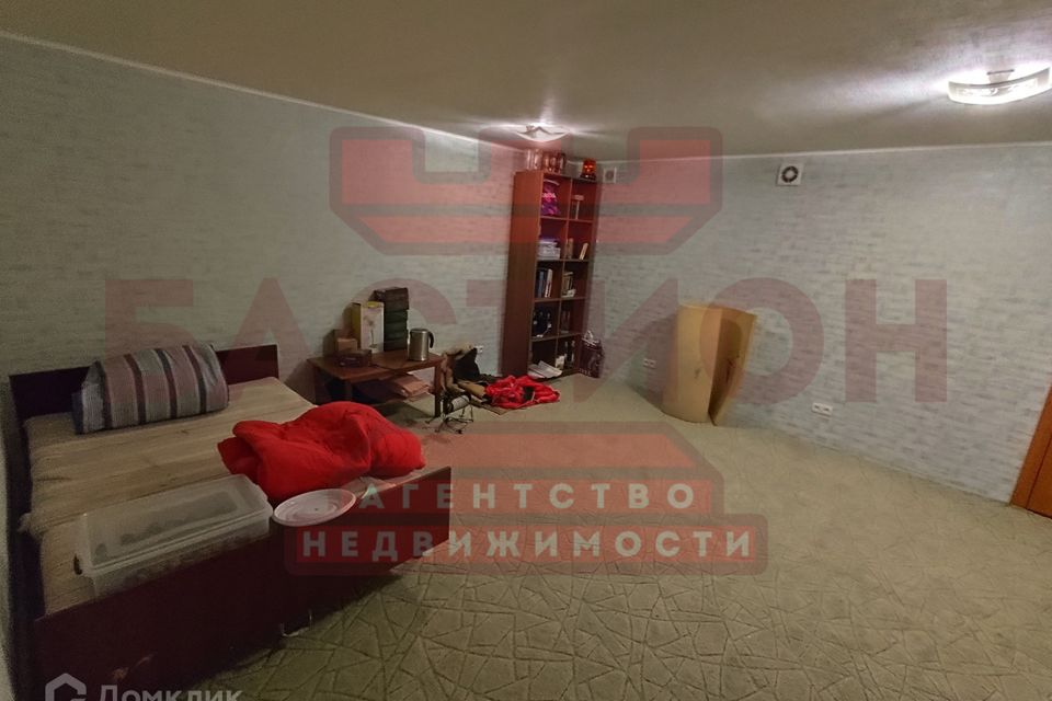 Продаётся 3-этажный дом, 300 м²