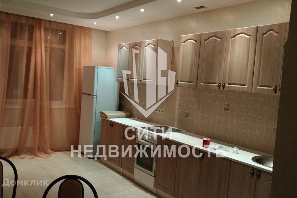 Сдаётся 4-комнатная квартира, 120 м²