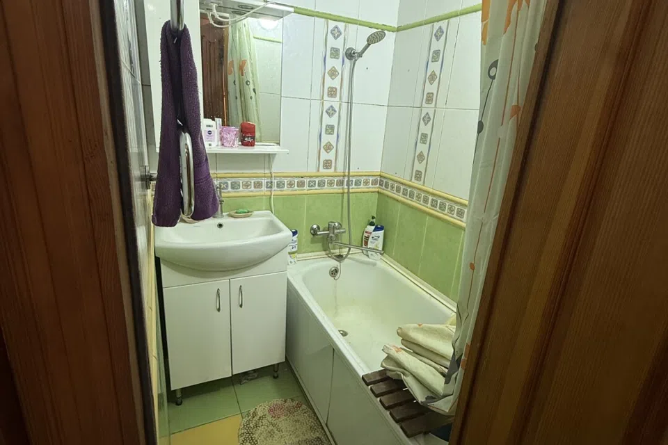 Продаётся 3-комнатная квартира, 62.4 м²