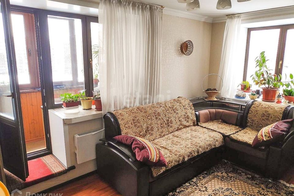 Продаётся 4-комнатная квартира, 82.1 м²