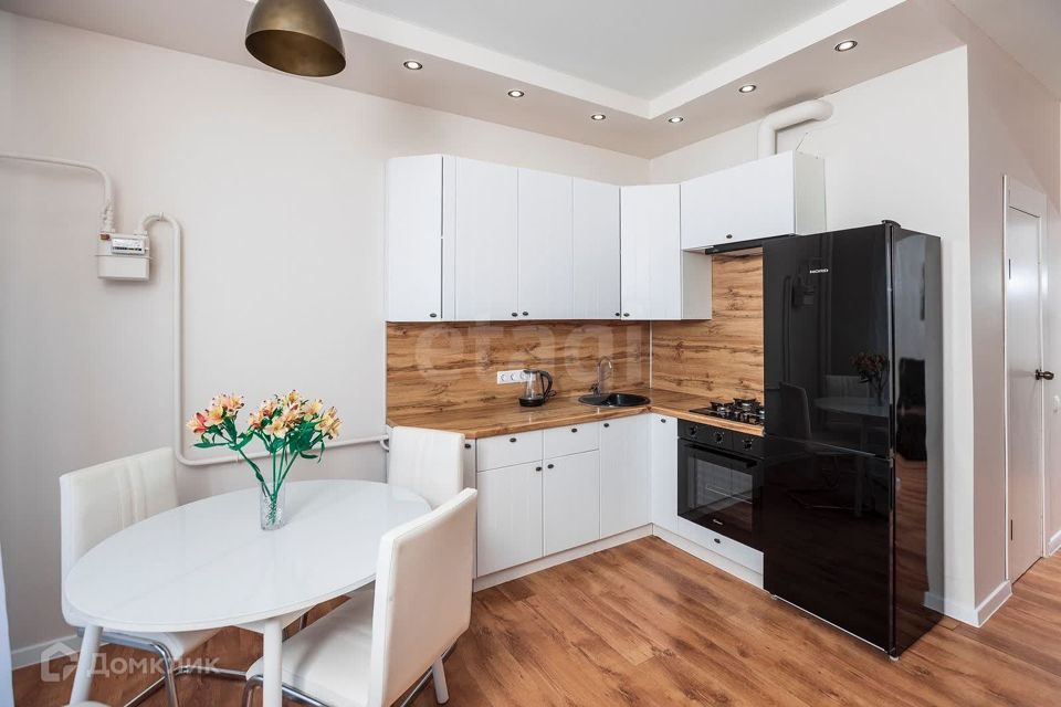 Продаётся 1-комнатная квартира, 49.2 м²