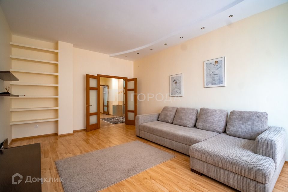 Сдаётся 2-комнатная квартира, 85 м²