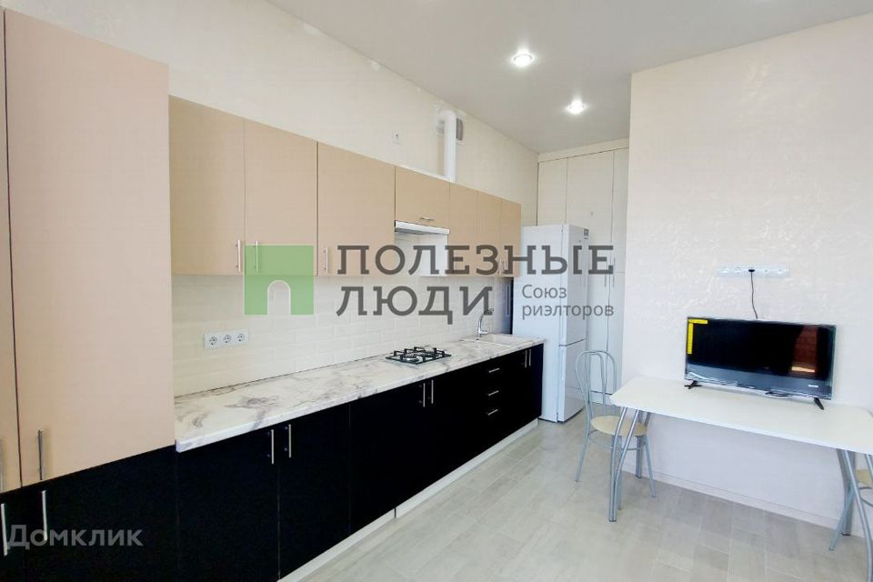 Продаётся 4-комнатная квартира, 143 м²