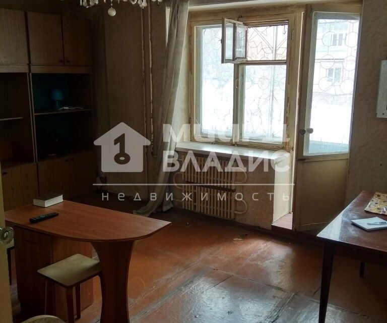 Продаётся 4-комнатная квартира, 82.7 м²