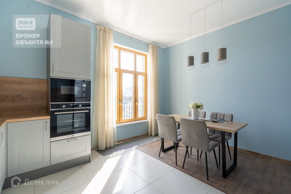 Продаётся 3-комнатная квартира, 107.3 м²