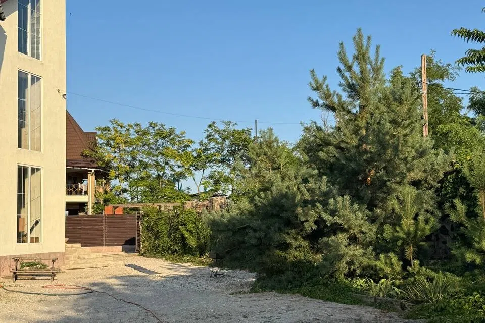 Продаётся 3-этажный дом, 500 м²