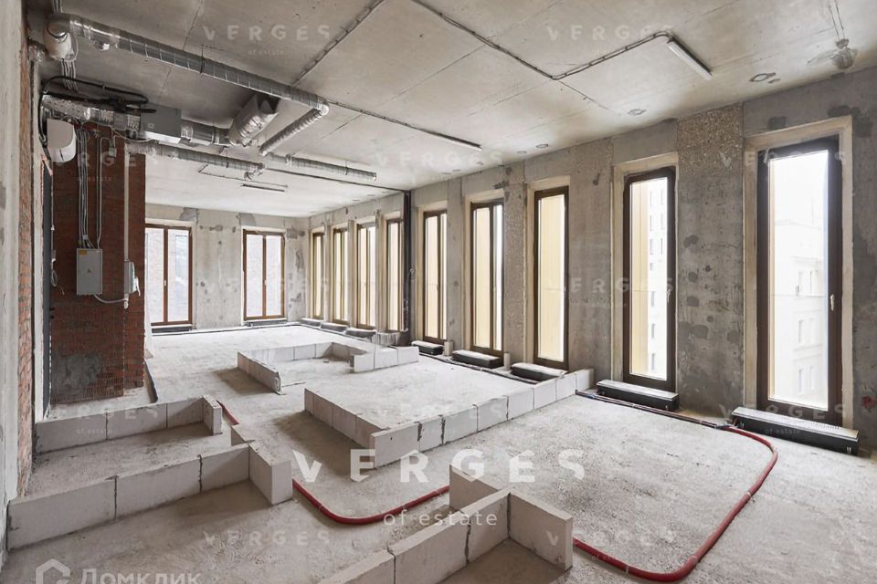 Продаётся 3-комнатная квартира, 126 м²