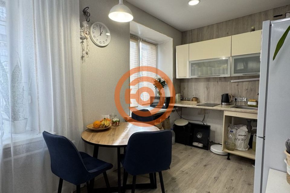 Продаётся 2-комнатная квартира, 42 м²