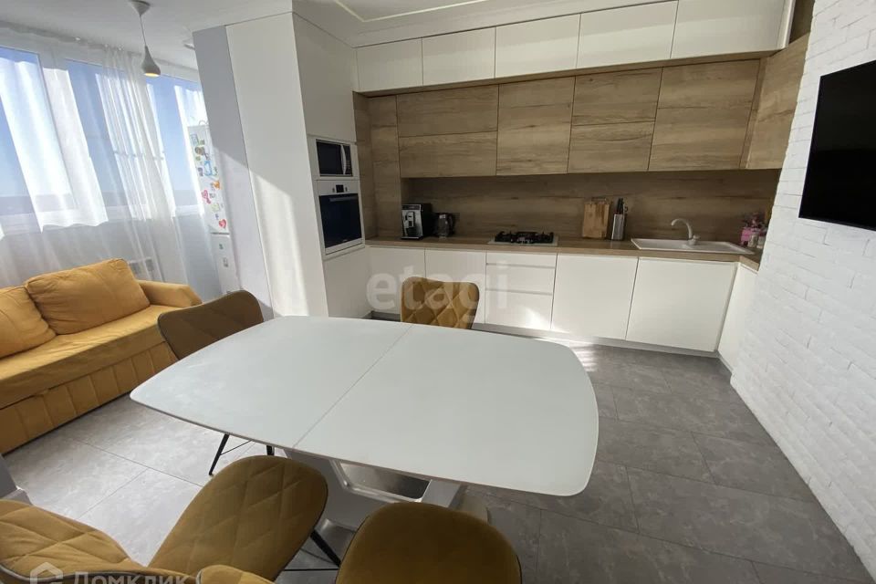 Продаётся 2-комнатная квартира, 70 м²