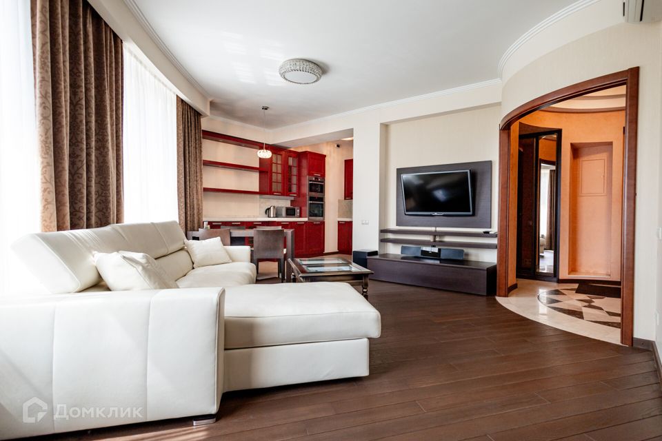 Продаётся 3-комнатная квартира, 97 м²