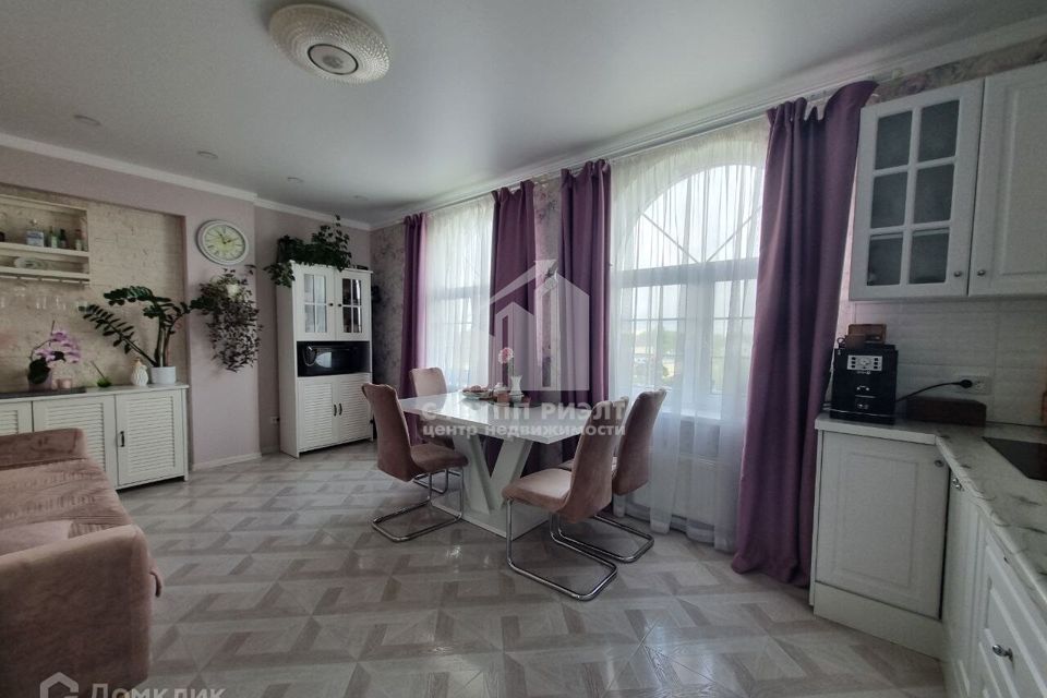 Продаётся 2-комнатная квартира, 64 м²