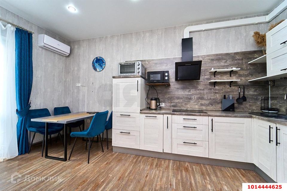 Продаётся 1-комнатная квартира, 51 м²