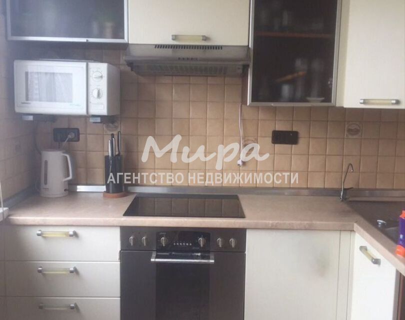 Продаётся 1-комнатная квартира, 38 м²