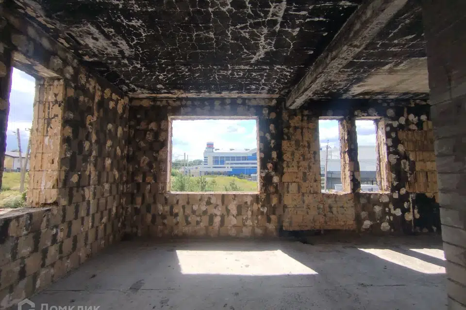 Продаётся 2-этажный дом, 180 м²