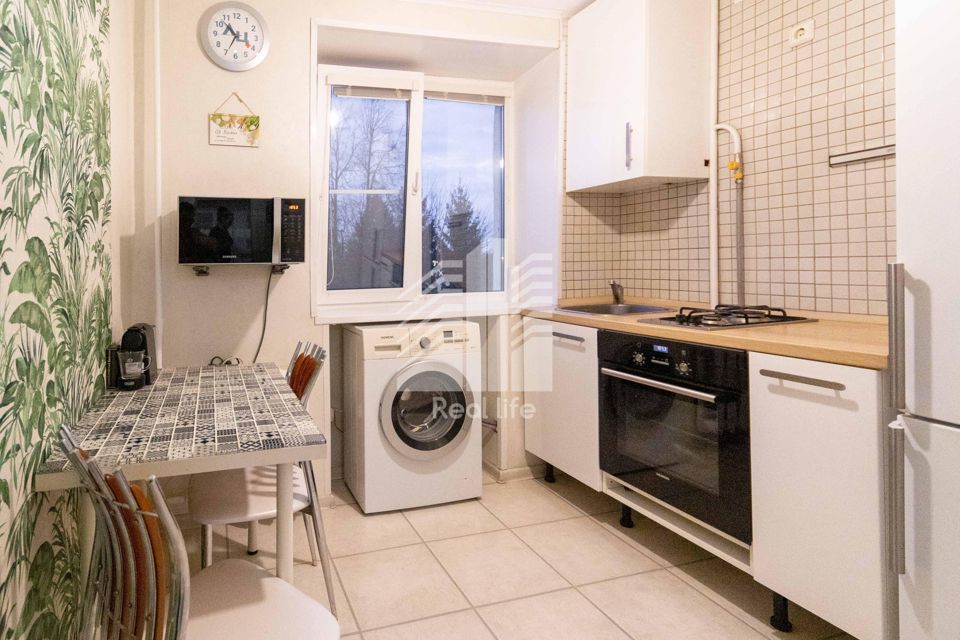 Продаётся 3-комнатная квартира, 63 м²