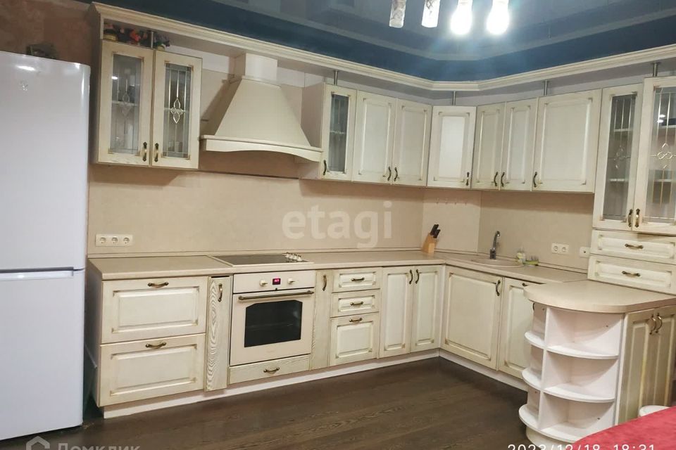 Сдаётся 2-комнатная квартира, 68.7 м²