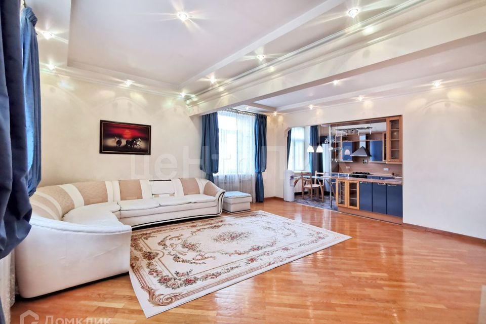 Сдаётся 3-комнатная квартира, 112 м²