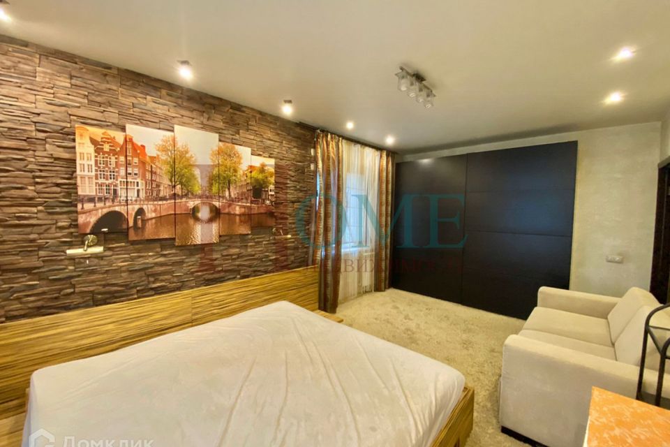 Сдаётся 2-комнатная квартира, 65 м²