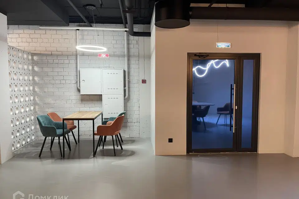 Продаётся помещение своб. назначения, 295 м²