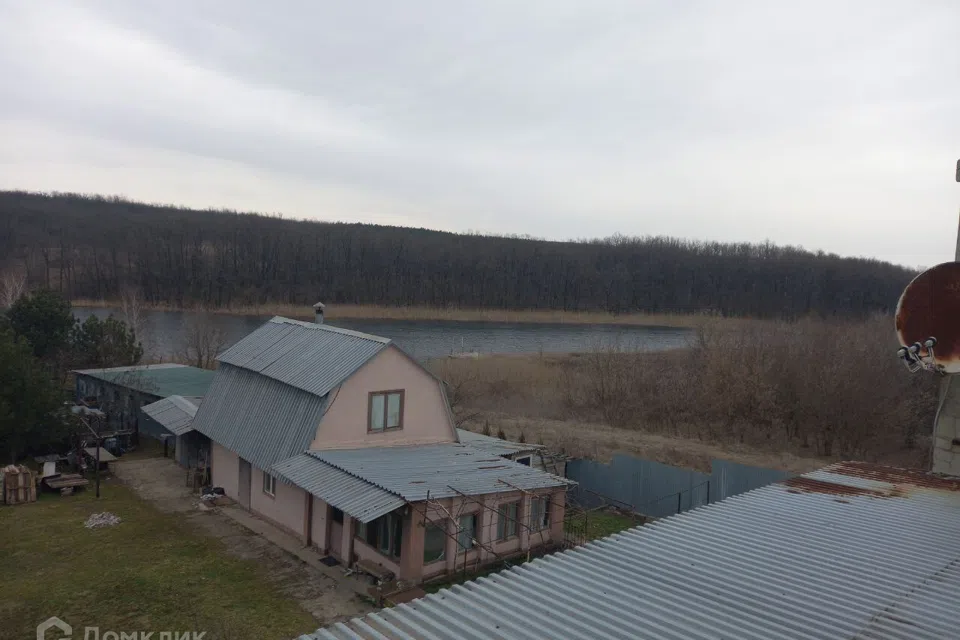 Продаётся 3-этажный дом, 260 м²