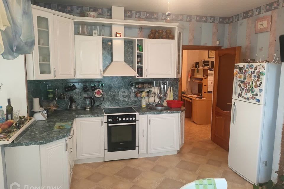 Продаётся 2-комнатная квартира, 90.3 м²