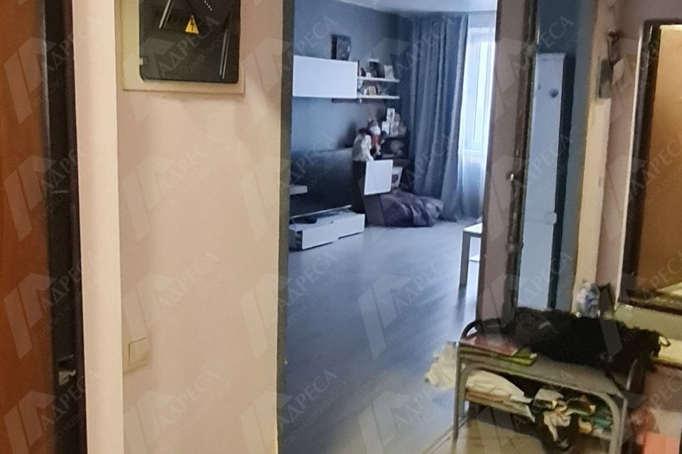 Продаётся 1-комнатная квартира, 50.2 м²