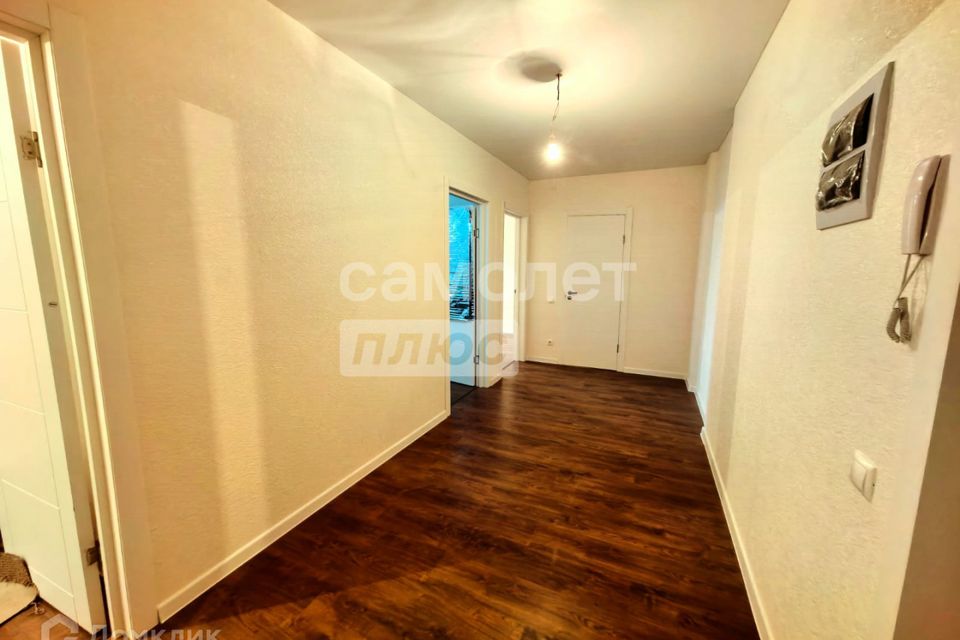 Продаётся 2-комнатная квартира, 57.7 м²