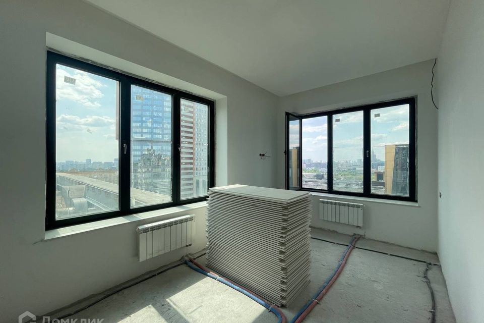 Продаётся 3-комнатная квартира, 97 м²