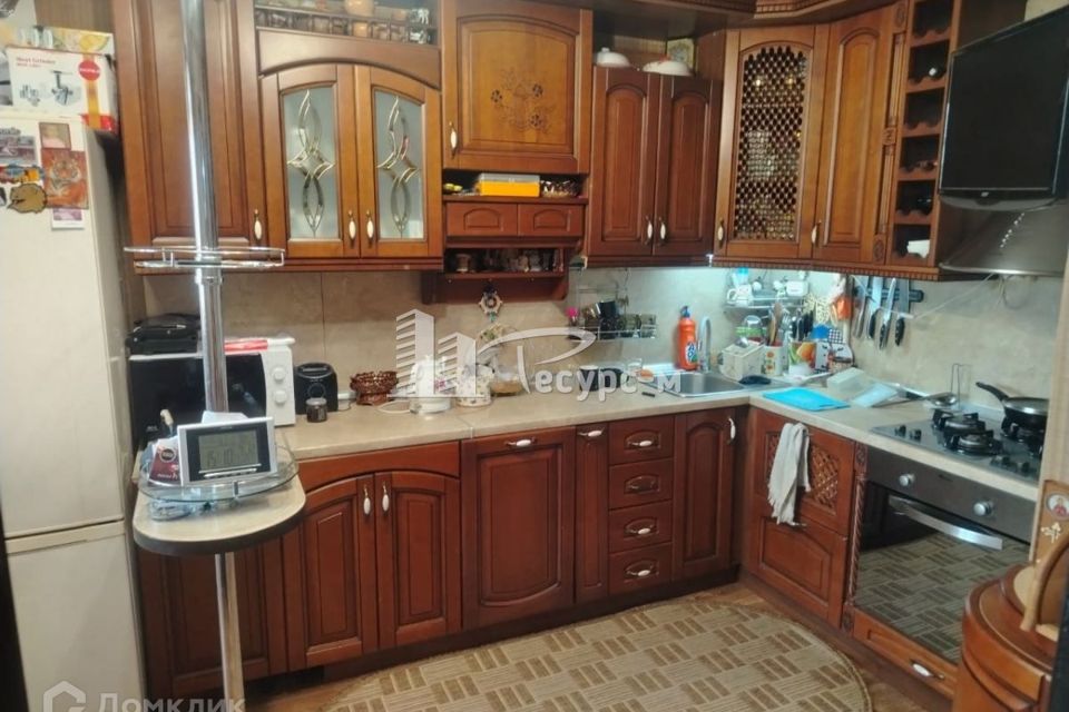 Продаётся 4-комнатная квартира, 83.4 м²