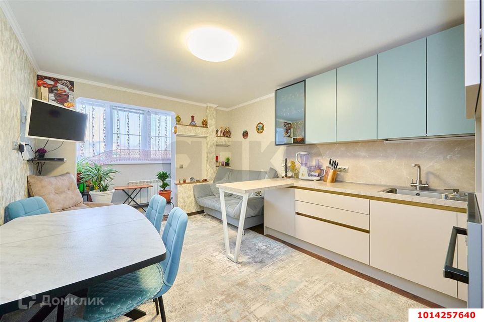 Продаётся 2-комнатная квартира, 67.1 м²