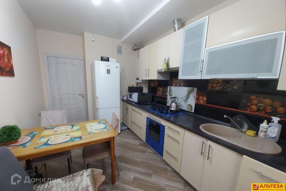 Продаётся 1-комнатная квартира, 42 м²