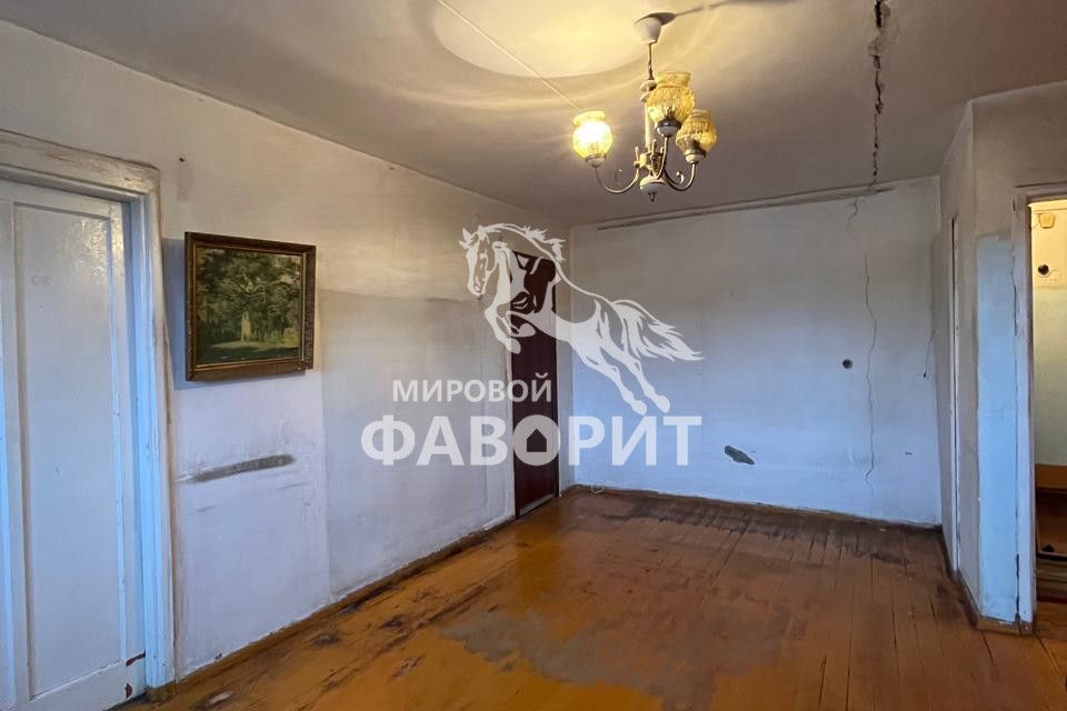 Продаётся 3-комнатная квартира, 41.7 м²