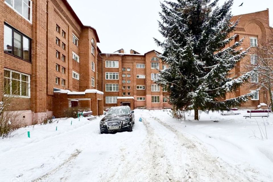 Продаётся 2-комнатная квартира, 69.1 м²