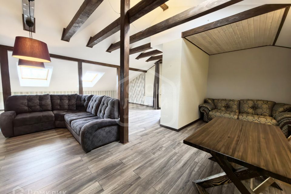 Продаётся 3-комнатная квартира, 167.7 м²