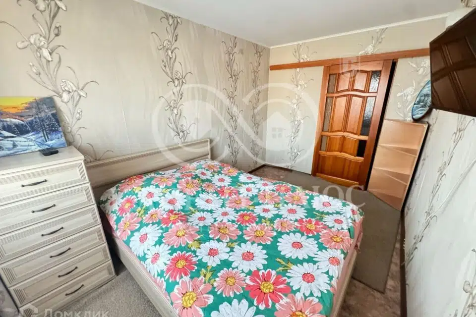 Продаётся 4-комнатная квартира, 57.3 м²