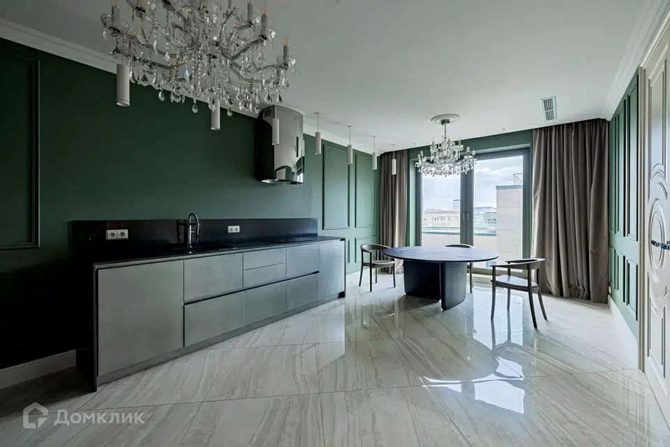 Продаётся 2-комнатная квартира, 125 м²