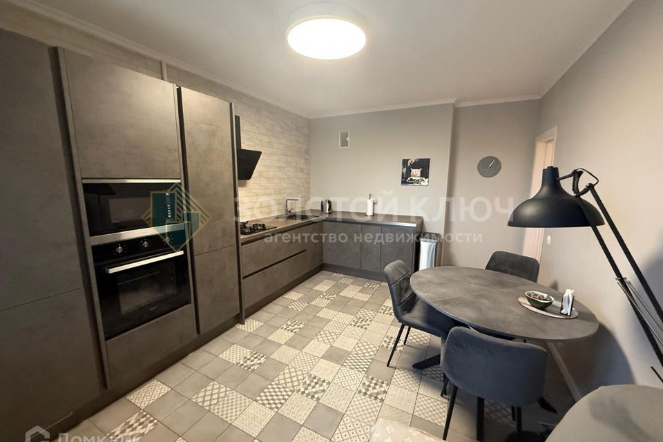 Продаётся 3-комнатная квартира, 94 м²