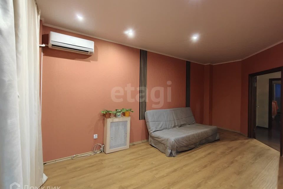 Продаётся 3-комнатная квартира, 76.6 м²