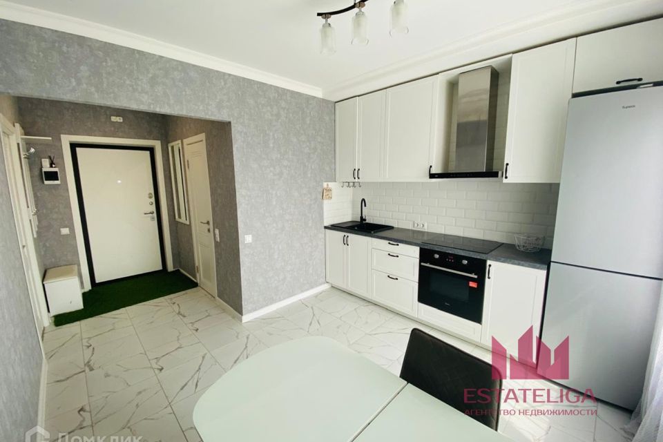 Продаётся 4-комнатная квартира, 107 м²