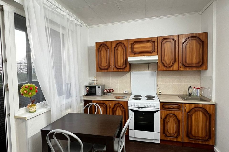 Сдаётся 1-комнатная квартира, 38 м²
