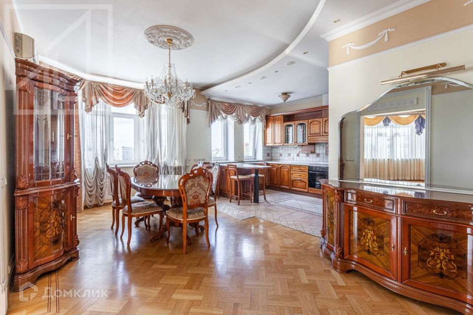 Сдаётся 6-комнатная квартира, 190 м²