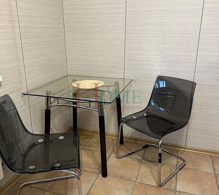 Сдаётся 1-комнатная квартира, 40 м²