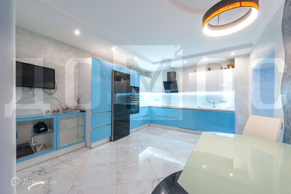 Продаётся 3-комнатная квартира, 110 м²