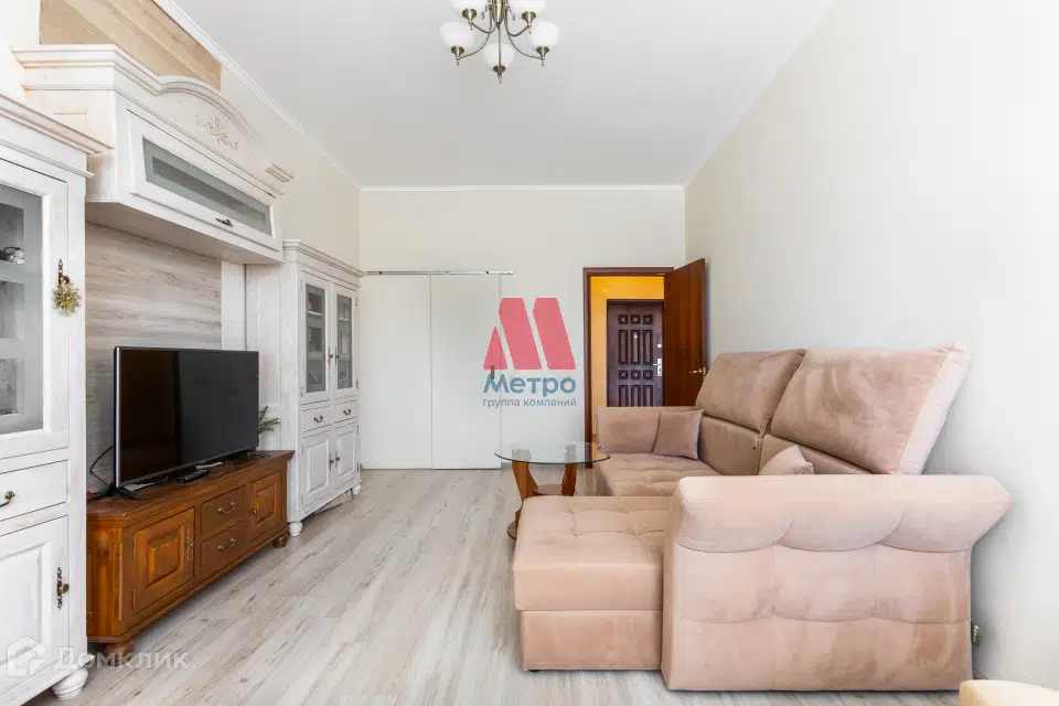Продаётся 1-комнатная квартира, 42.3 м²