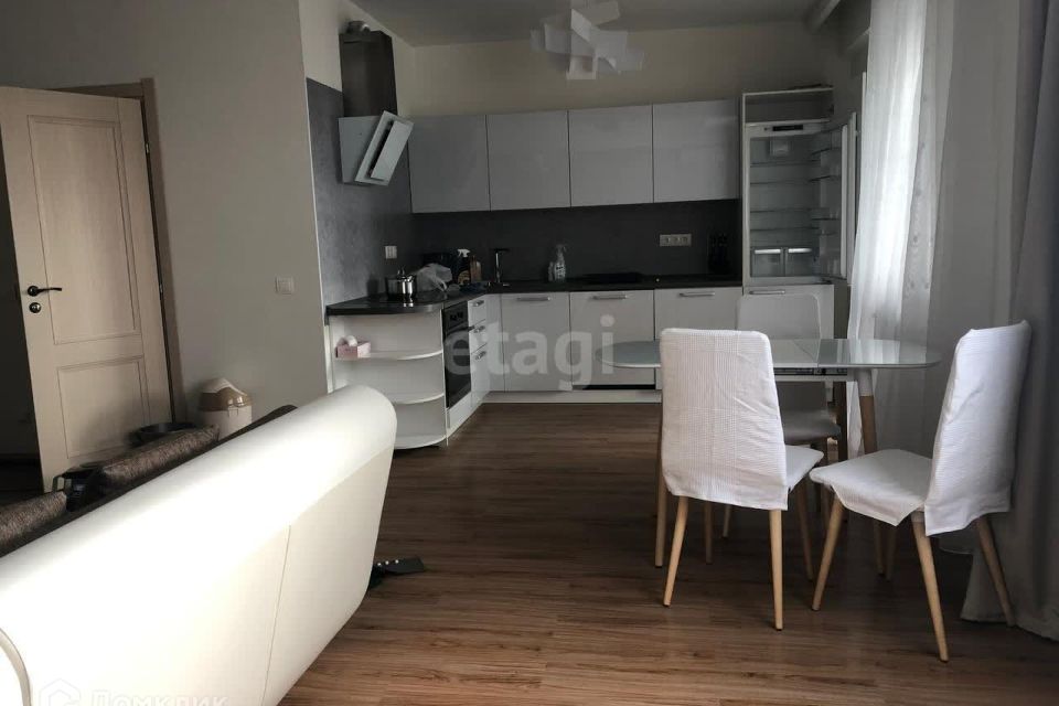 Сдаётся 2-комнатная квартира, 60 м²