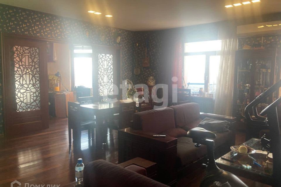 Продаётся 5-комнатная квартира, 152.8 м²